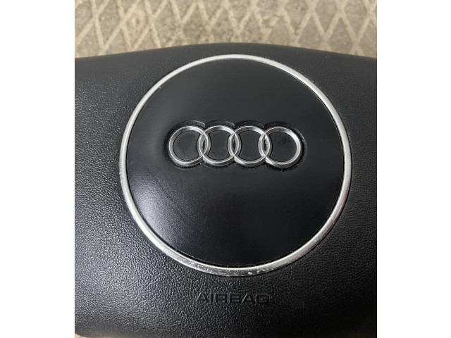 Надувная подушка для руля Audi A6 S6 C5 4B  1997 - 2005 года 8E0880201AF, 8E0880201AF      