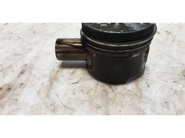 Píst 83L57, R061 Audi Q7 4L