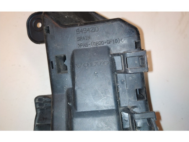 Блок предохранителей 9494210 Volvo V70