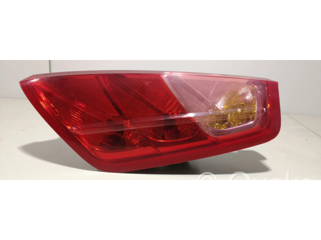Задний фонарь правый 27460202, 51701590 Fiat Grande Punto
