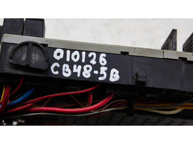 Блок предохранителей 9401802 Volvo XC90