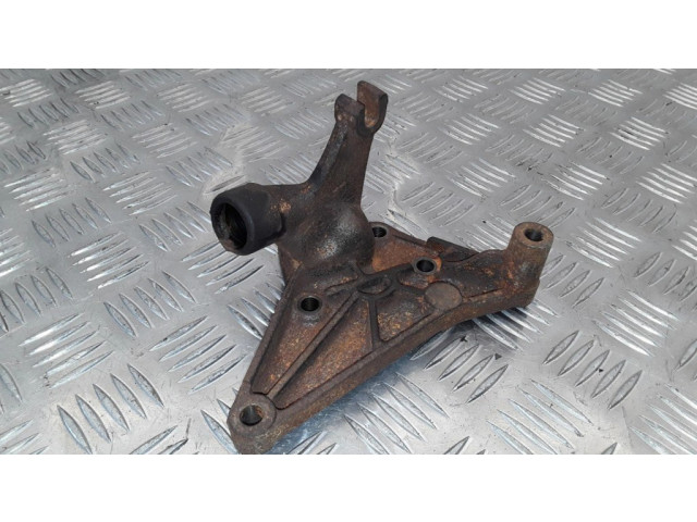 Кронштейн крепления двигателя