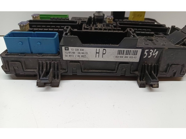 Блок предохранителей 13220830, 5DK00866963 Vauxhall Zafira B