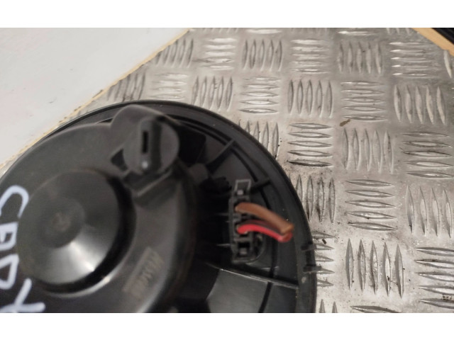 Вентилятор печки Volkswagen Caddy