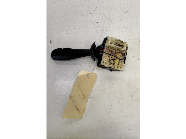 Ручка стеклоочистителей 8201168016   Renault Clio IV