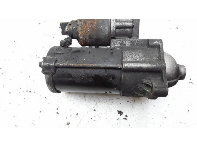 Стартер  233007689R   Renault Captur