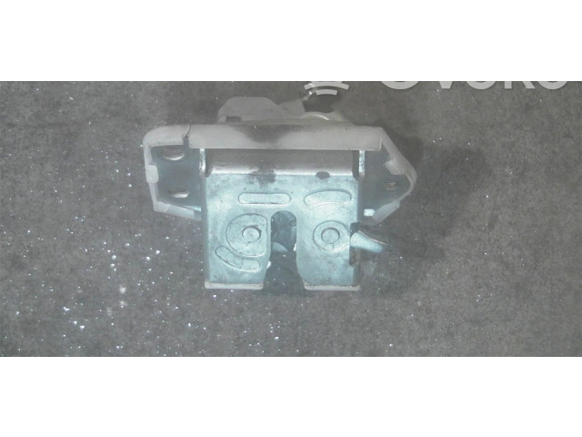 Zámek zadních dveří 82510M68K00000   Suzuki Alto 2013