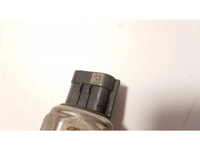 Vstřikovací lišta 45PP31, 12041637278 Mitsubishi L200