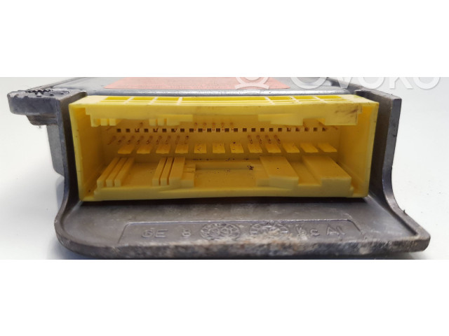 Řídící jednotka 038906012FB Volkswagen Golf IV 2001