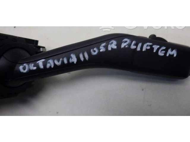Ручка поворотов/ фонарей 1K0953513A Skoda Octavia Mk2 (1Z)