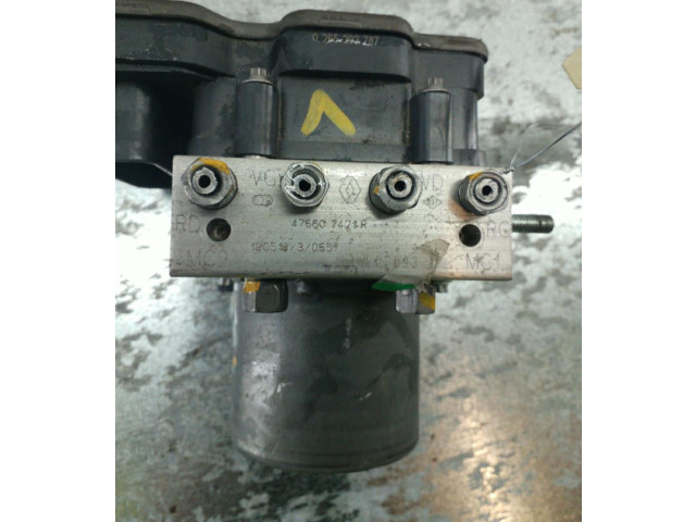 Блок управления АБС 476605503R   Renault Clio V