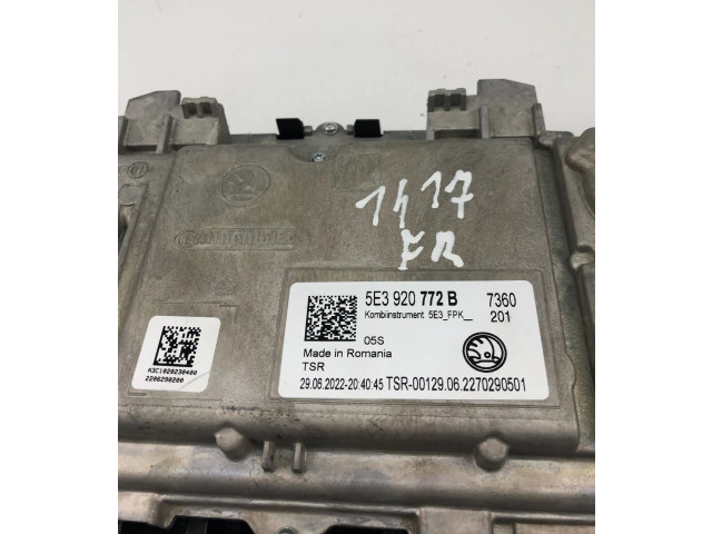 Панель приборов 5E3920772B   Skoda Fabia Mk3 (NJ)       