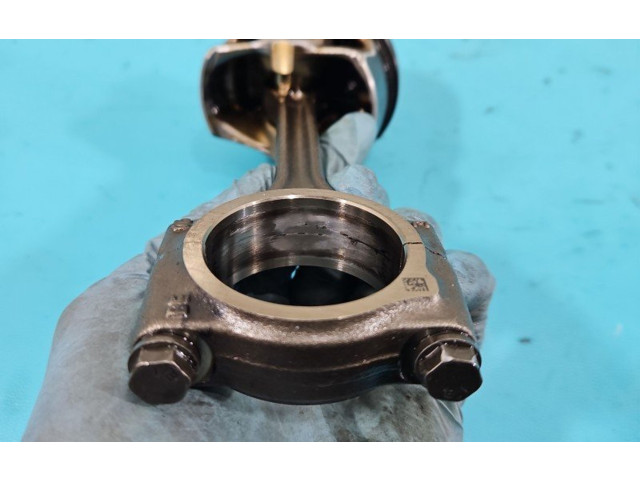  Поршень  150002257R, TCE  Dacia Logan II  