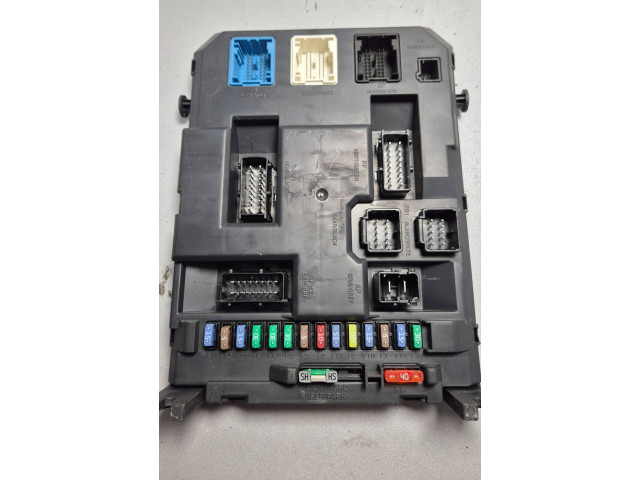 Блок предохранителей 9666952280, 201110   Citroen C5    