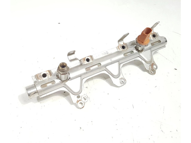 Топливная рампа 06J133317AB   Audi Q3 F3  