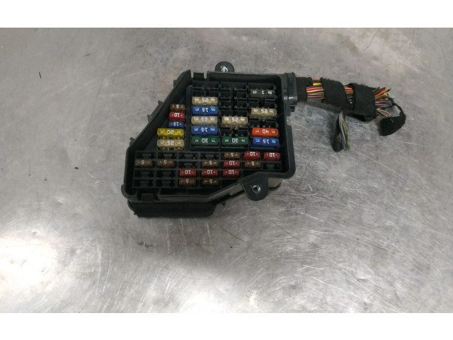 Pojistková skříňka 4E0915181 Audi A8 S8 D3 4E