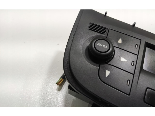 Блок управления климат-контролем 735498549 Opel Combo D