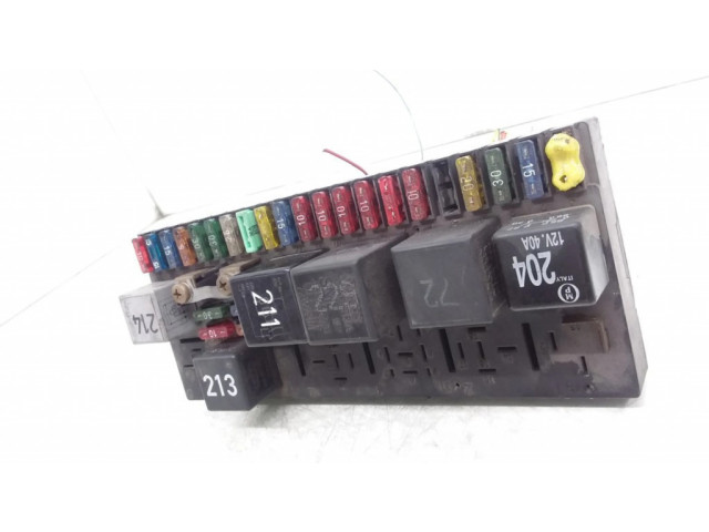 Блок предохранителей 443941822A, 211   Audi 80 90 S2 B4    