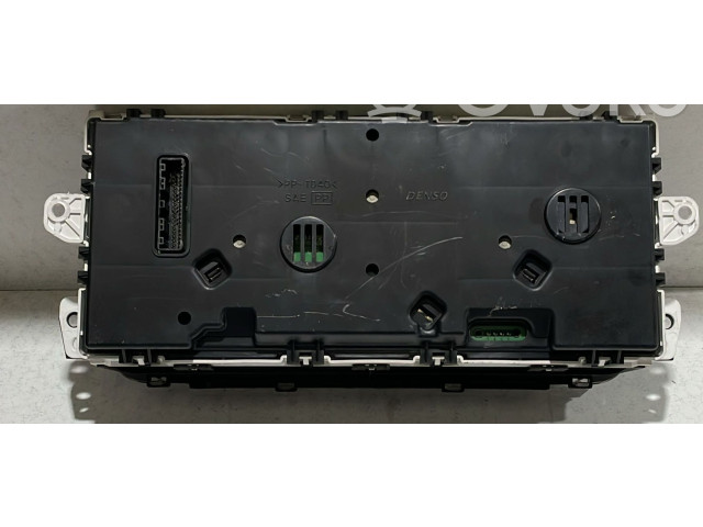 Панель приборов    Daihatsu Cuore       