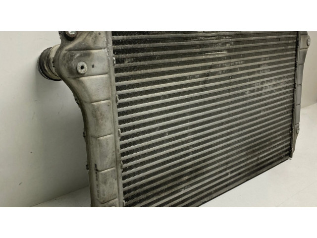 Интеркулер  JD1271002220, 0R010   Toyota Avensis T250 2.0