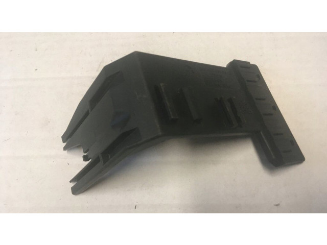 Другая деталь отсека двигателя