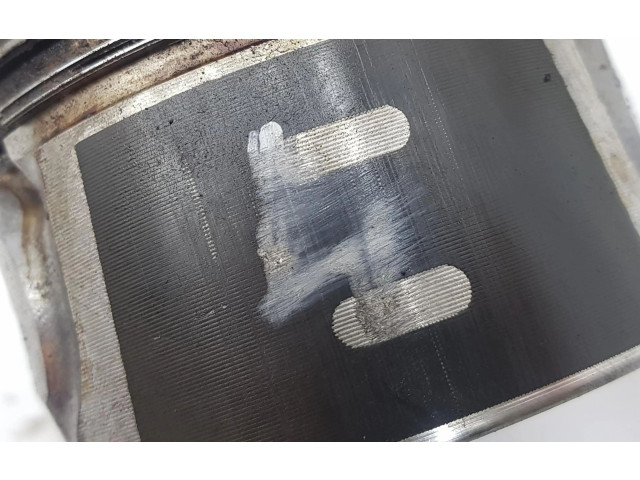 Píst T1DA   Ford Grand C-MAX  pro naftový motor 1.6  