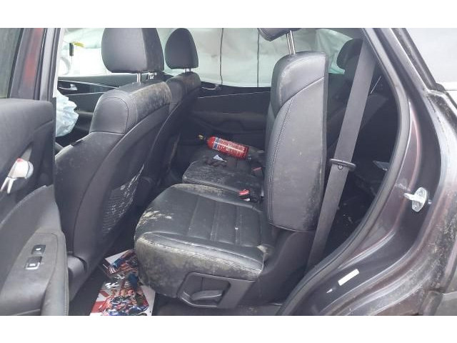 Моторчик заднего дворника     KIA Sorento