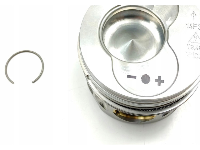  Поршень  038107065FG  Volkswagen Golf VII  