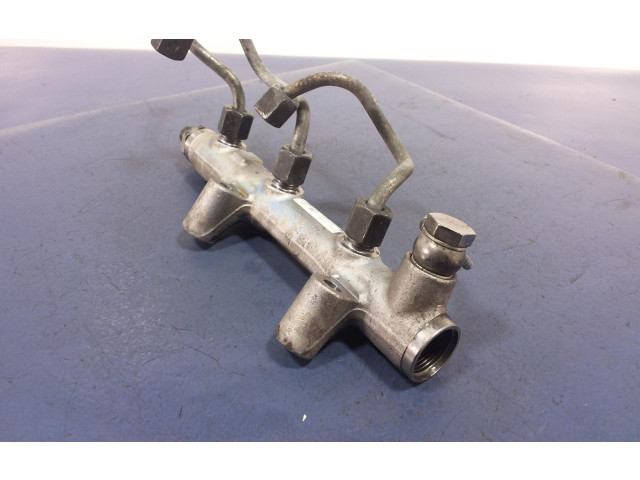 Топливная рампа 028145702 Audi A4 S4 B5 8D