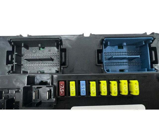 Блок предохранителей 52079499AC Jeep Grand Cherokee (WJ)