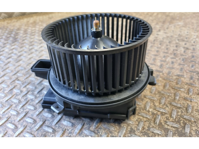 Вентилятор печки 4M1820021A Audi Q5 SQ5