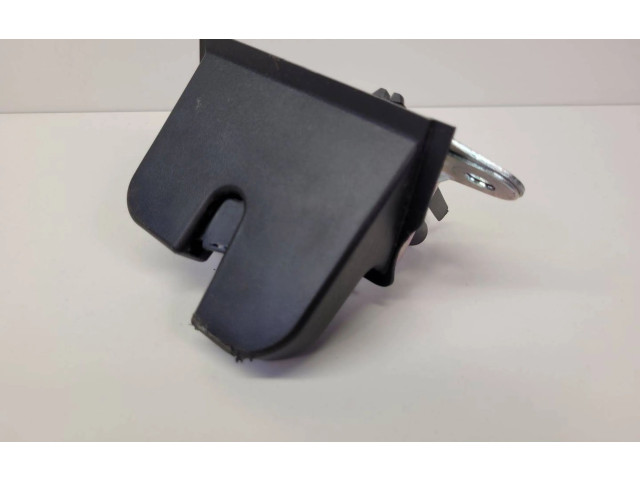 Замок багажника 2G6.827.505.B    Volkswagen Polo 2002 - 2005 года