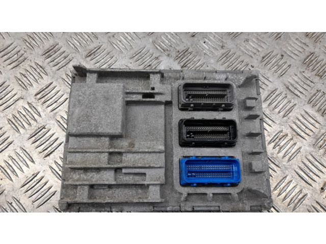 Блок управления двигателя 12679179 Chevrolet Camaro