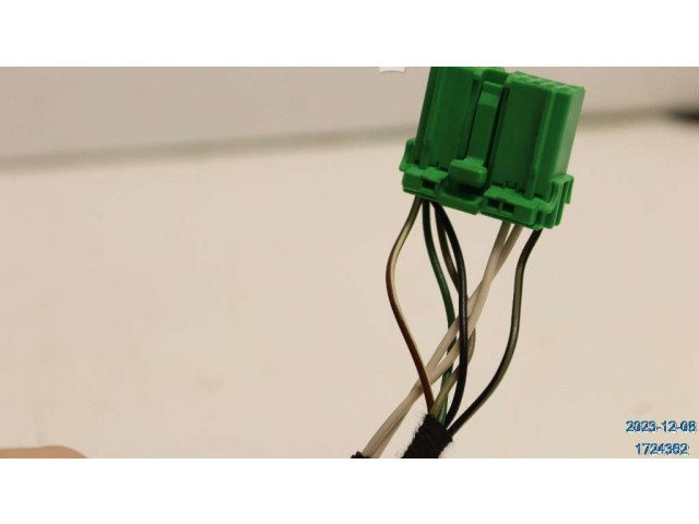 Зеркало электрическое Volvo V70 2005 - 2008 года