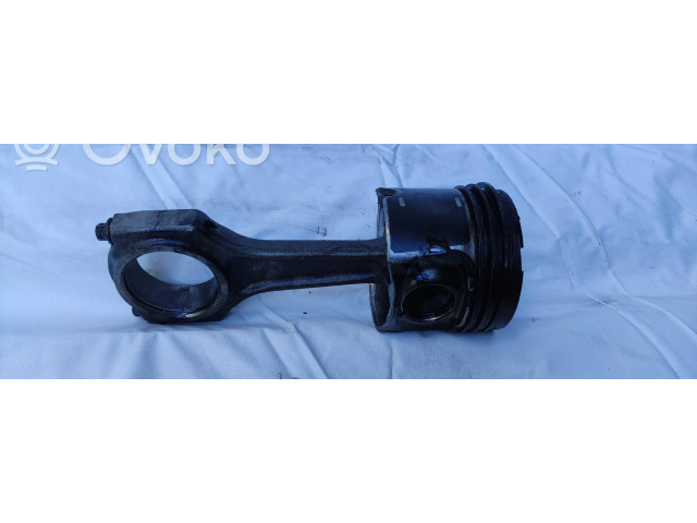  Поршень с шатуном    Jeep Cherokee III KJ для дизельного двигателя 2.8