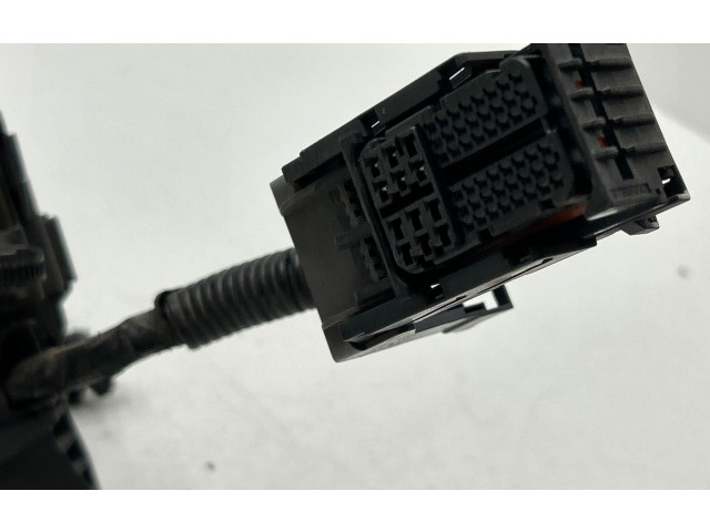 Pojistková skříňka 8211105V40, V40E140402082916 Toyota Avensis T270 2014