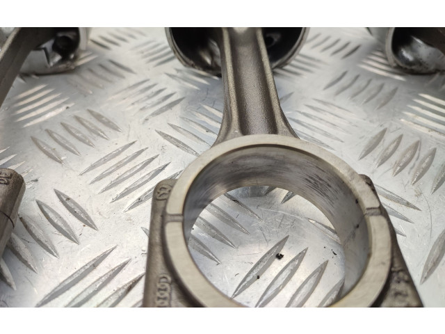  Поршень с шатуном Cxx ckf  Skoda Octavia Mk3 (5E)  