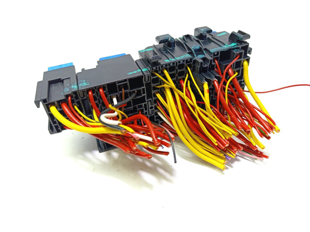 Pojistková skříňka Renault Captur 2018