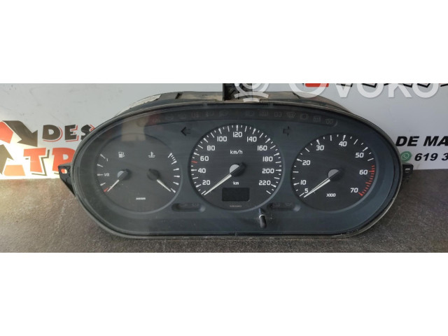 Přístrojová deska Renault Megane II 1998 7700847782