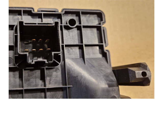 Pojistková skříňka 15887759, 25796965 Hummer H3 2007