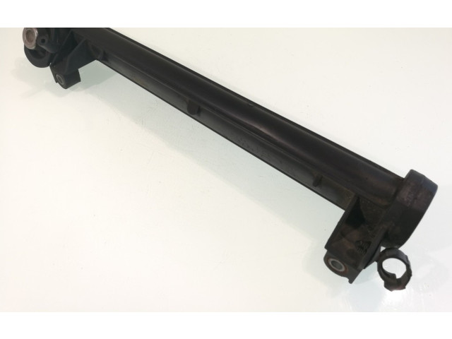 Топливная рампа 06A133317A   Volkswagen Golf IV  