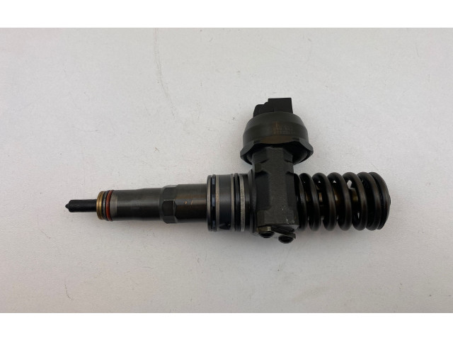 Vstřikovač 038130073B Volkswagen Caddy BMM