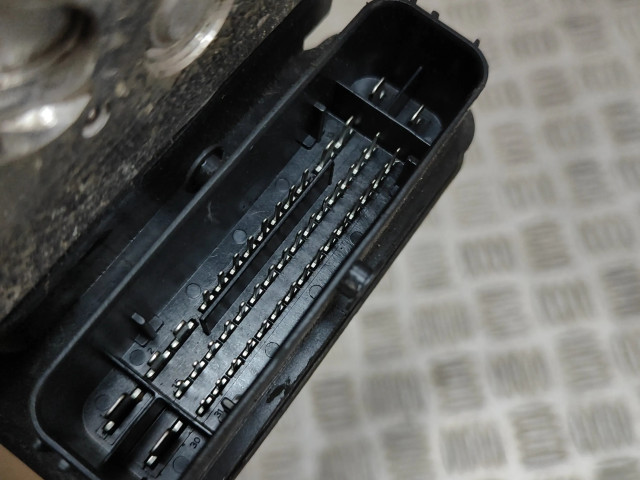 Jednotka ABS 9J1614095R Porsche Taycan 9J1 2022