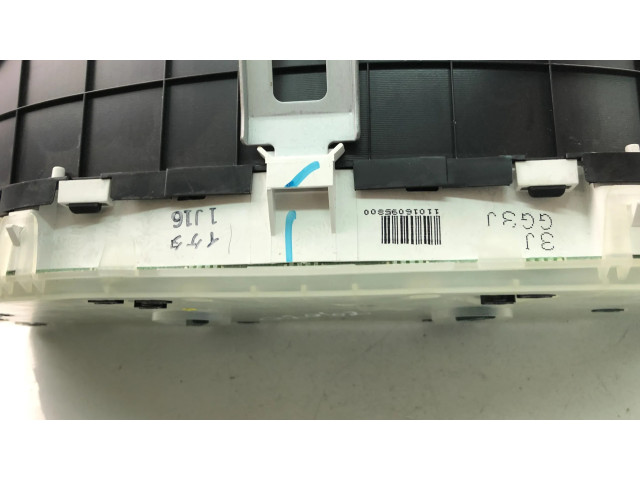 Панель приборов Mazda Premacy