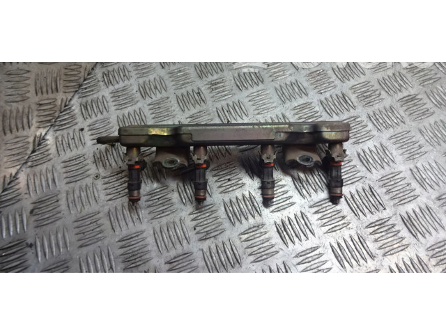 Vstřikovací lišta 16600AX200 Nissan Micra