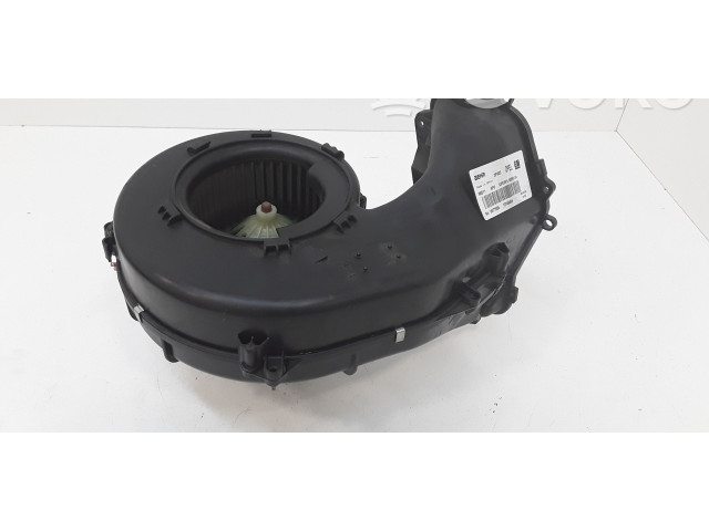 Вентилятор печки 13149484 Opel Meriva A