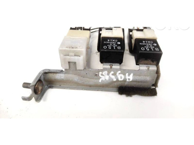 Pojistková skříňka B150, DC12V Mazda Premacy 2001