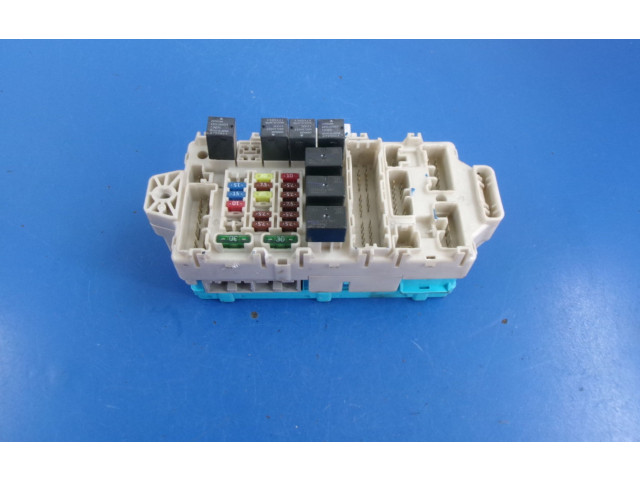 Блок предохранителей MR587875, MR587875 Mitsubishi Outlander