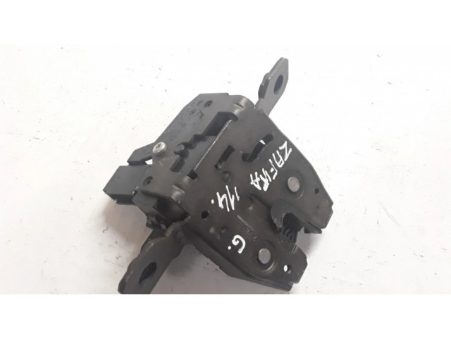 Замок задней крышки