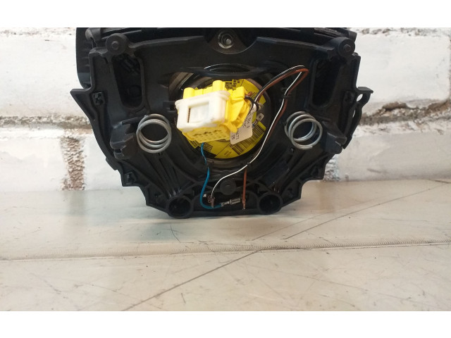 Подушка безопасности водителя 3C0880201BF   Volkswagen PASSAT B6